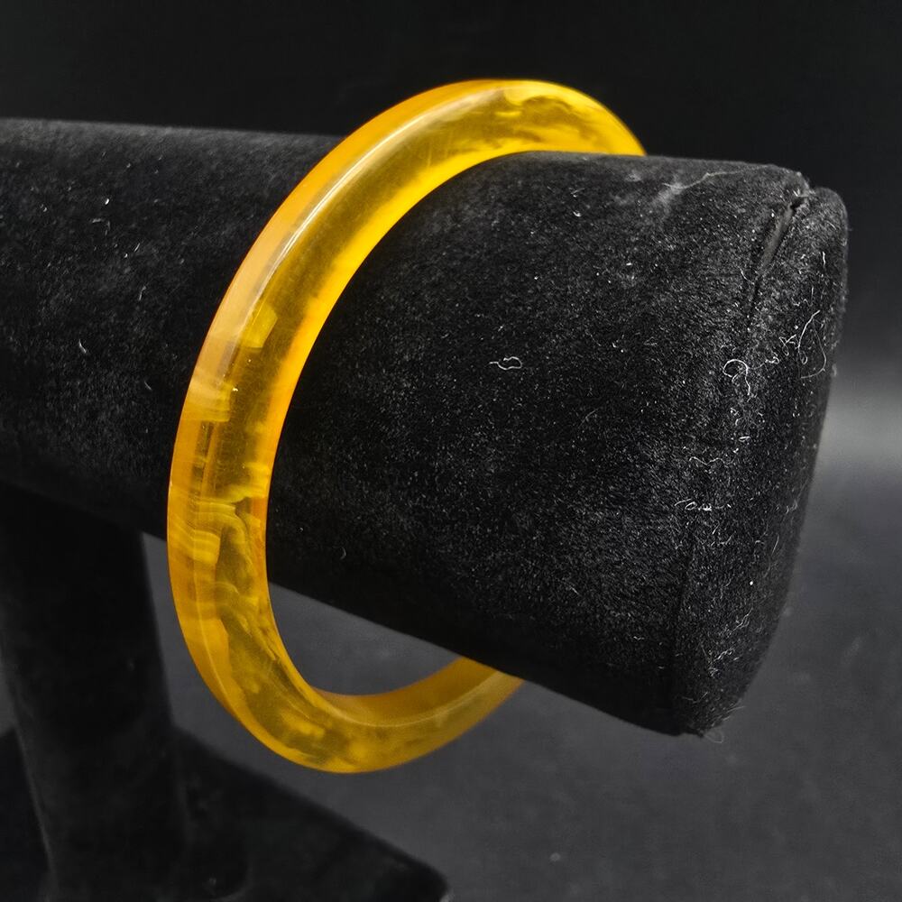 Marbled Apple Juice Yellow Bakelite Bangle Bracelet Vintage Plastic Jewelry